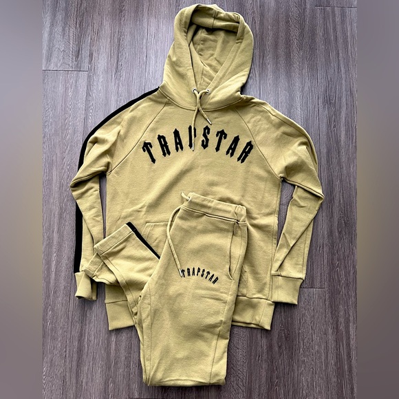 Traistar Olive Green Tracksuit - Picture 1 of 7